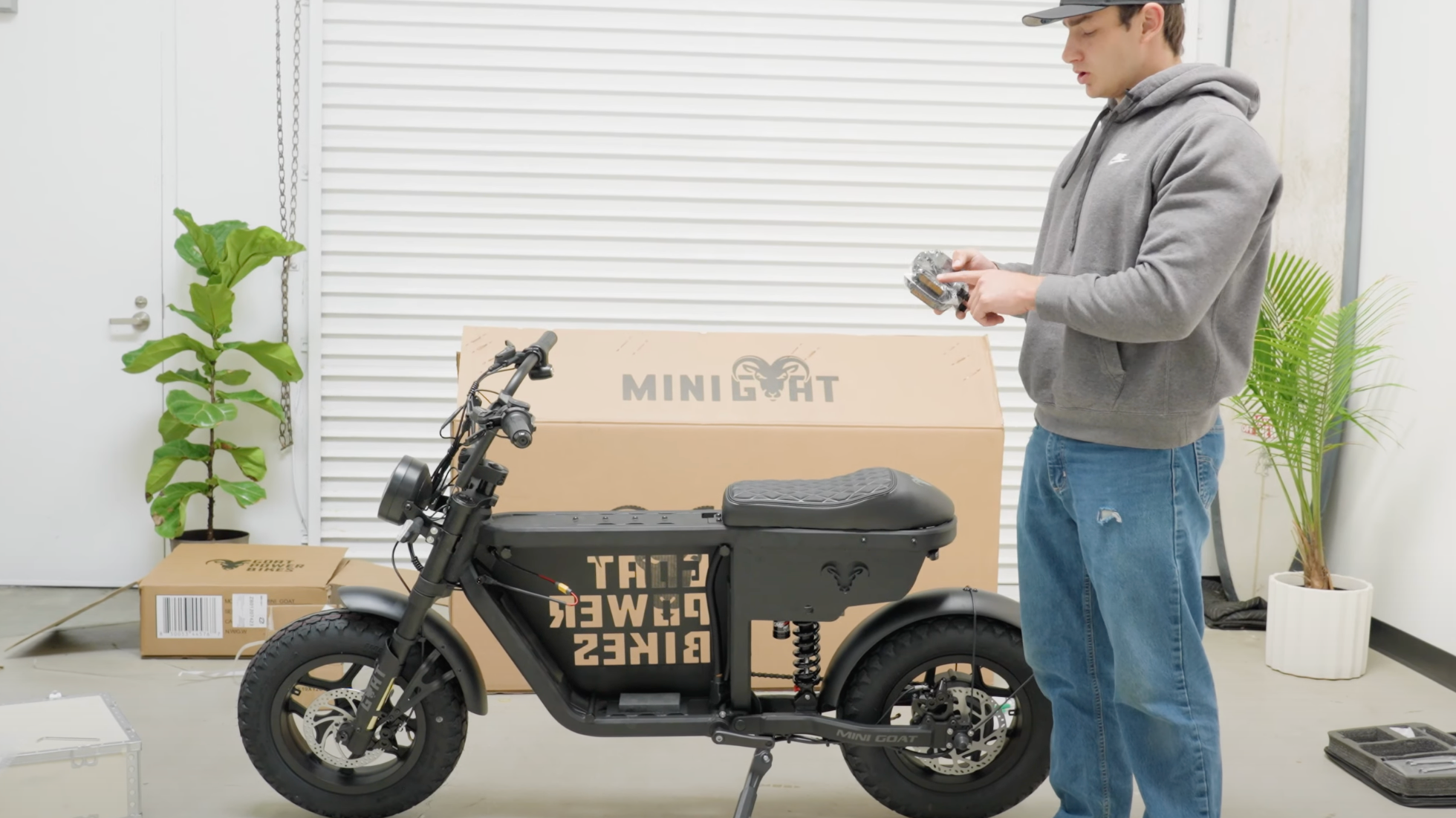 Unboxing & Assembling the Mini Goat with a Professional E-Bike Mechanic