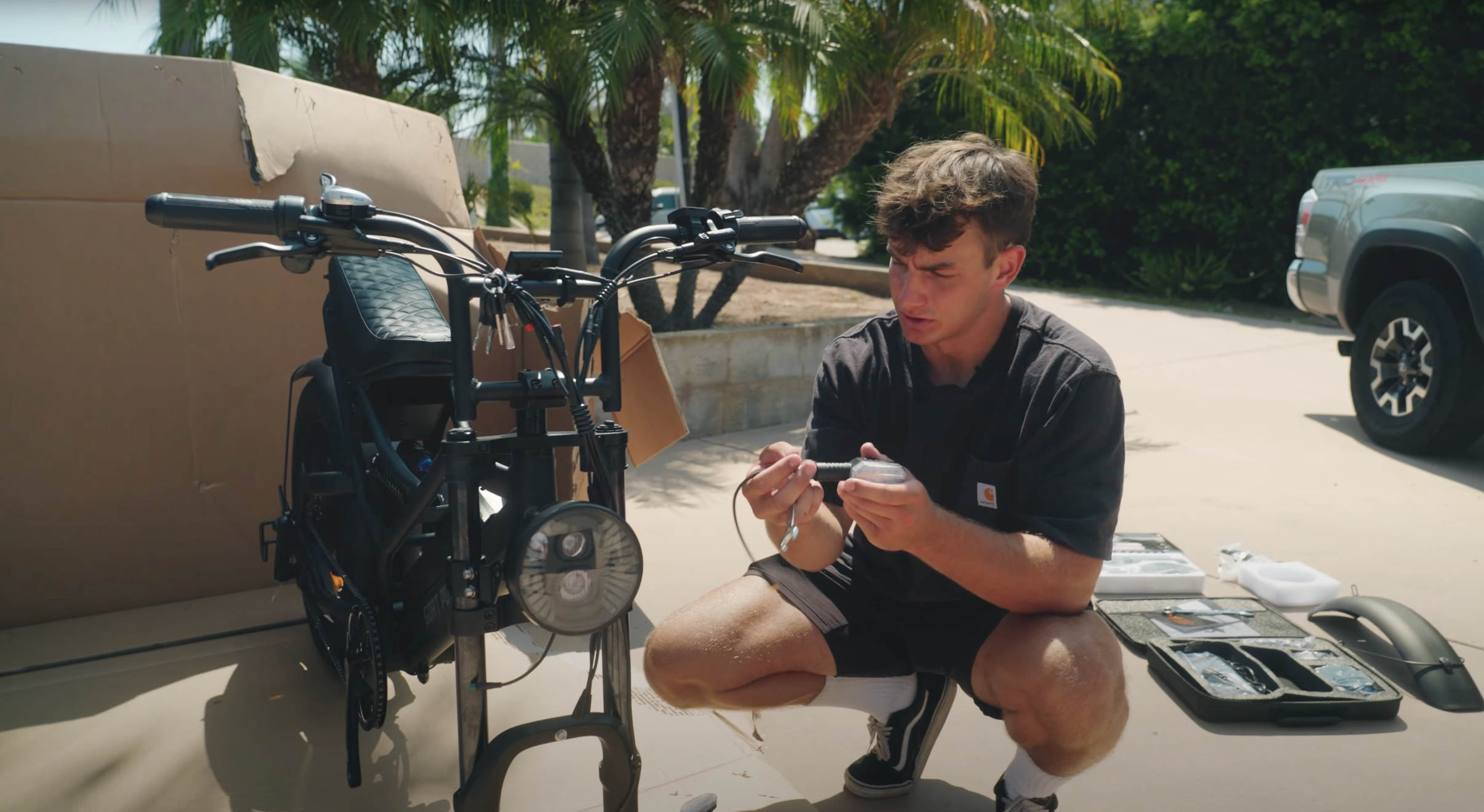 How To Assemble The Billy Goat V2 E-Bike With A Professional Mechanic
