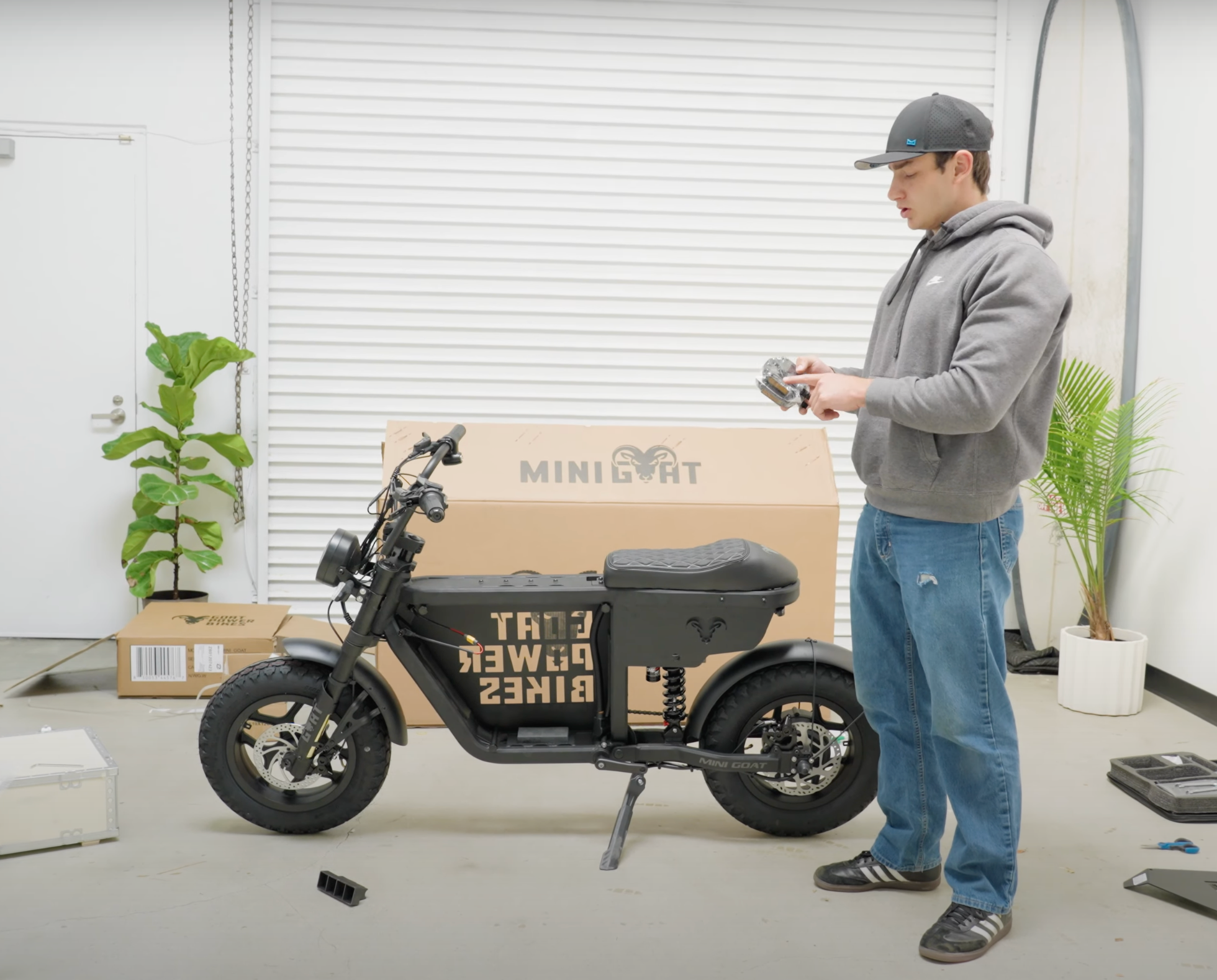 Unboxing & Assembling the Mini Goat with a Professional E-Bike Mechanic